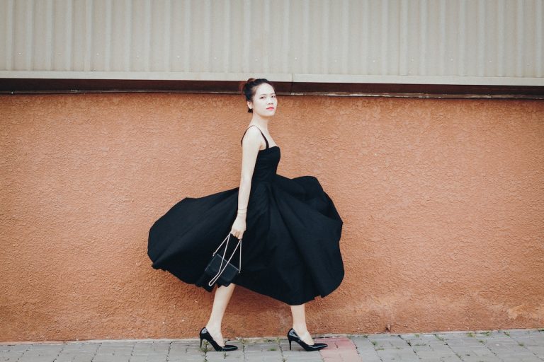 cocktail dress adalah
