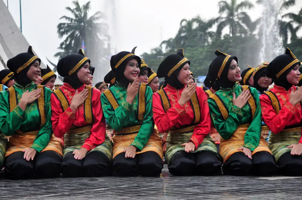 Pakaian Adat Nanggroe Aceh Darussalam