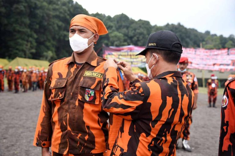Seragam Pemuda Pancasila
