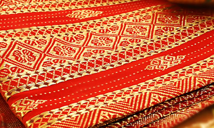 kain tradisional Indonesia.jpg 2